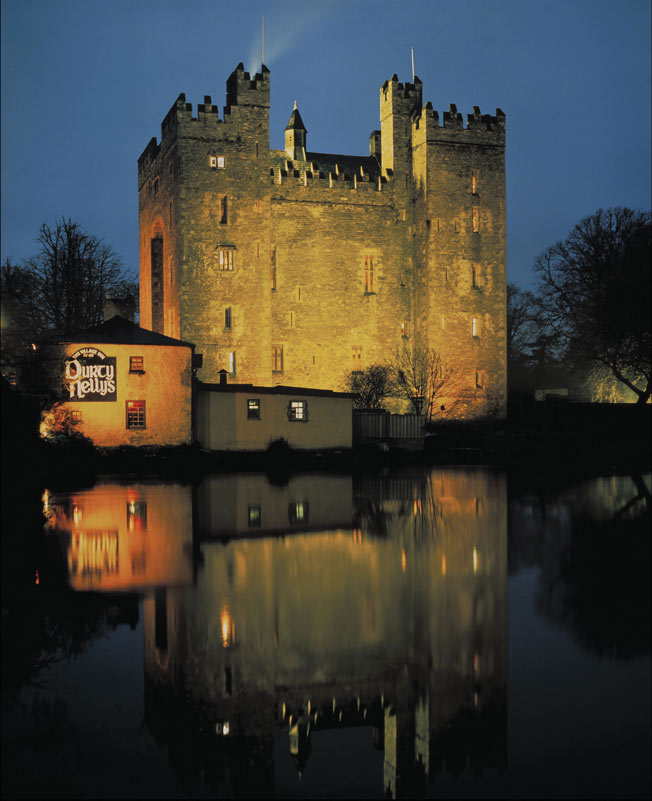 Bunratty Castle & Durty Nelly's, Shannon